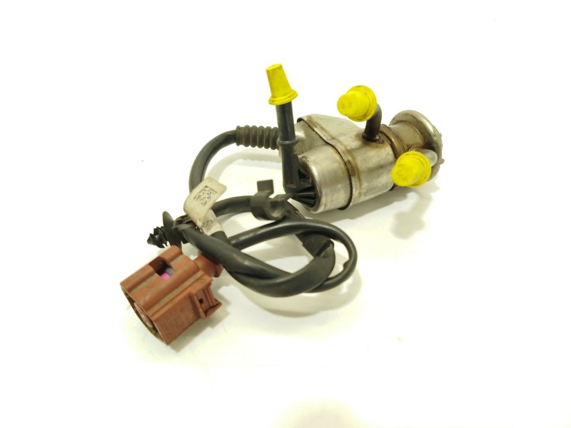 INYECTOR 04L131113K 0444025026