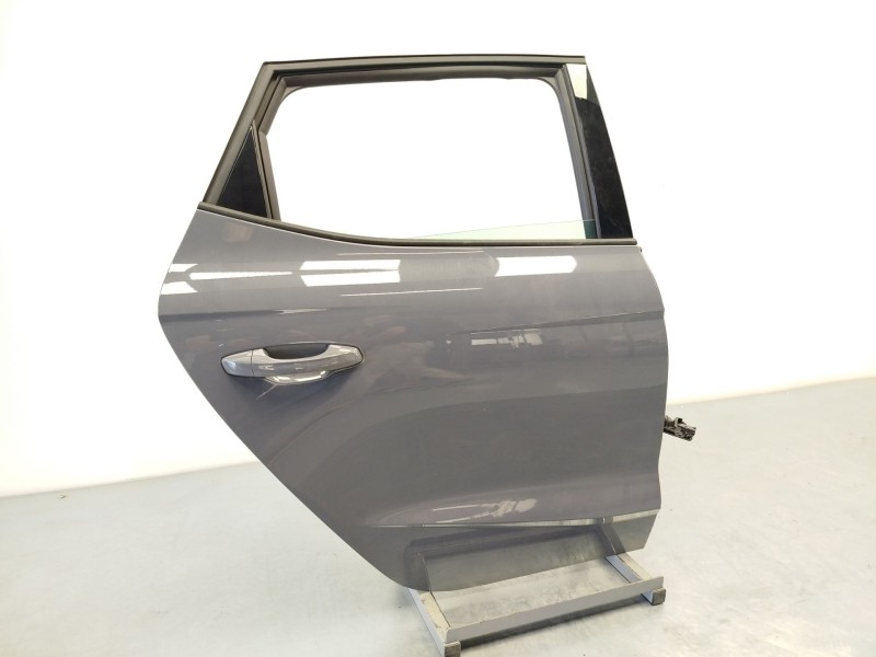 PUERTA TRASERA DERECHA 6F0833052E 