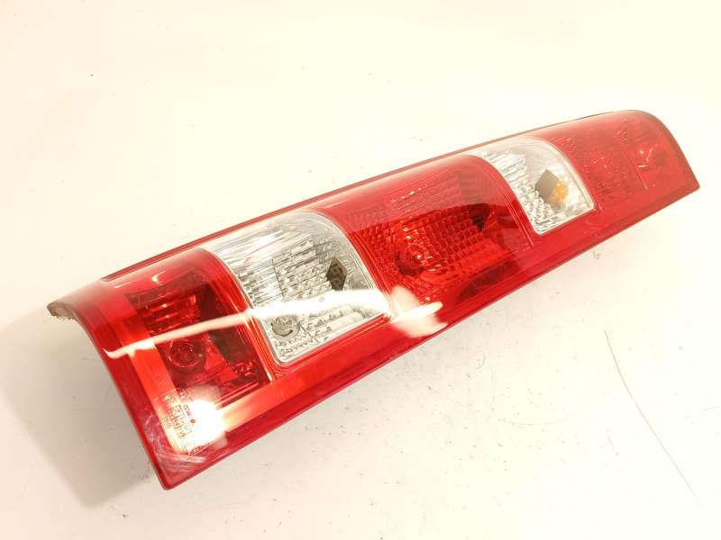 Recambio de piloto trasero izquierdo para iveco daily iv furgoneta 29l10 v referencia OEM IAM 69500591 - Blanco 2