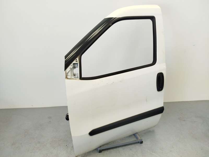 Recambio de puerta delantera izquierda para fiat doblo cargo (263_) 1.3 d multijet referencia OEM IAM 52014834 2