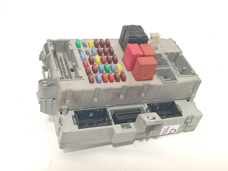 CAJA RELES / FUSIBLES 6500AN 6500GE 