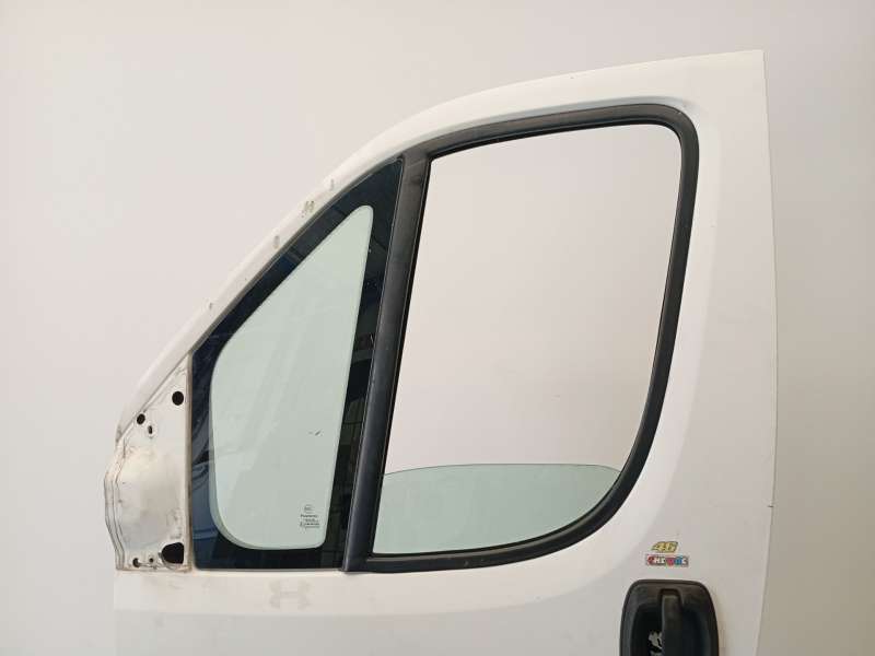 Recambio de puerta delantera izquierda para peugeot boxer furgoneta 2.2 hdi 120 referencia OEM IAM 9002EJ - Blanco 3
