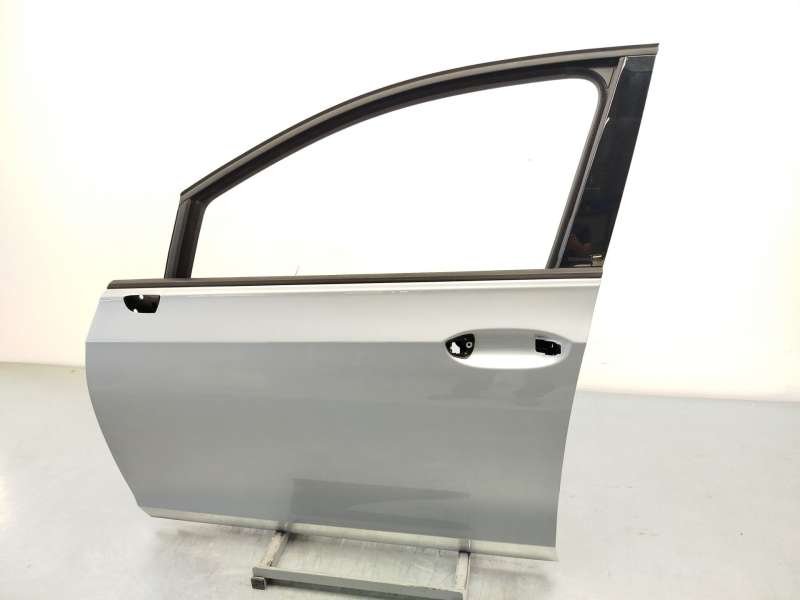Recambio de puerta delantera izquierda para volkswagen  golf viii 1.5 referencia OEM IAM 5H4831055K - Plata 2