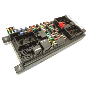 CAJA RELES / FUSIBLES BJ3214F041AE LR048419