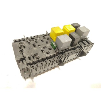 CAJA RELES / FUSIBLES A1669068201 