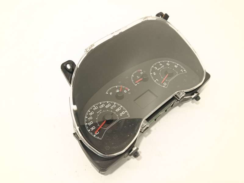 CUADRO INSTRUMENTOS 503015161704 0520428470