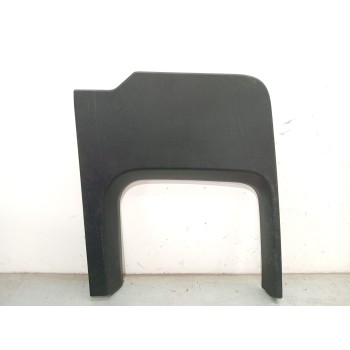 GUARNECIDO PUERTA TRASERA IZQUIERDA A9077403400 A90774034009051 