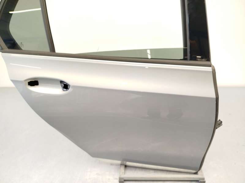 Recambio de puerta trasera derecha para volkswagen  golf viii 1.5 referencia OEM IAM 5H4833056L - Plata 4