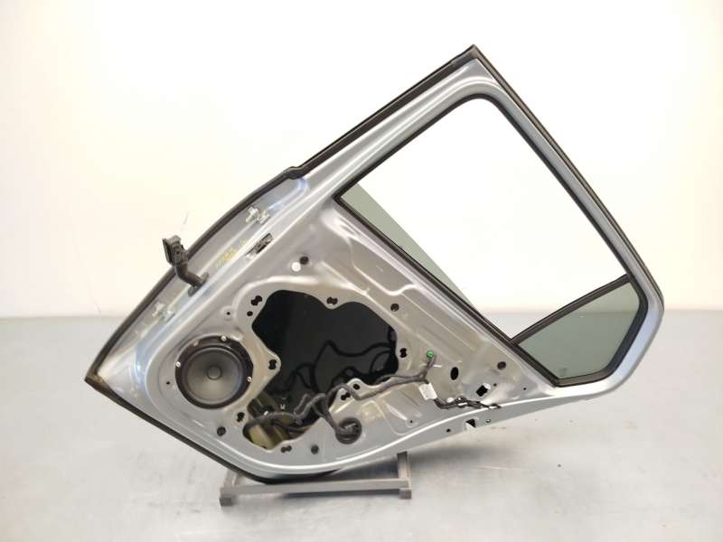 Recambio de puerta trasera derecha para volkswagen  golf viii 1.5 referencia OEM IAM 5H4833056L - Plata 5