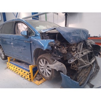 VOLKSWAGEN TOURAN (5T1)