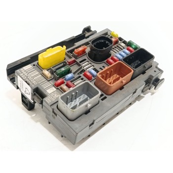 CAJA RELES / FUSIBLES 9666700280 9807028680 