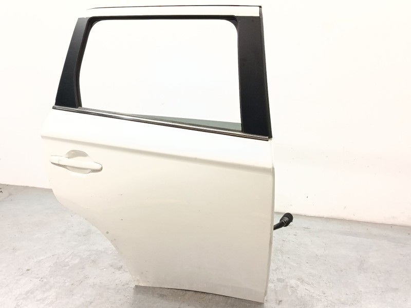 PUERTA TRASERA DERECHA 5730B390 