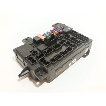 CAJA RELES / FUSIBLES 8637A864 8637A860 