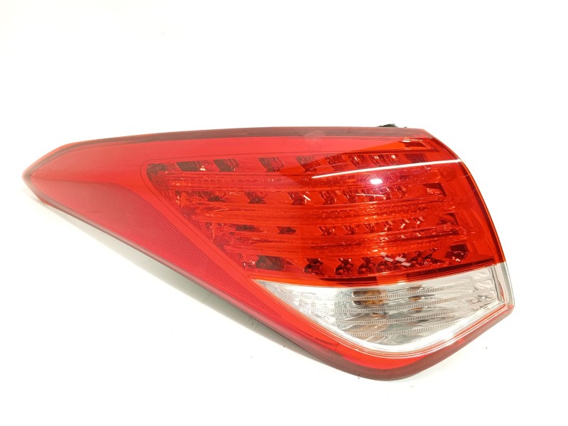 PILOTO TRASERO IZQUIERDO 924013Z300 