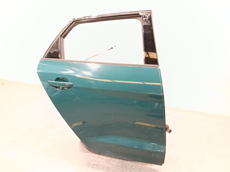 PUERTA TRASERA DERECHA 82G833052 