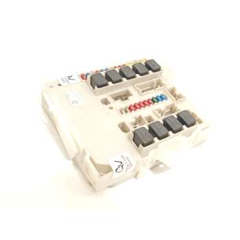 CAJA RELES / FUSIBLES 284B6EB30C 