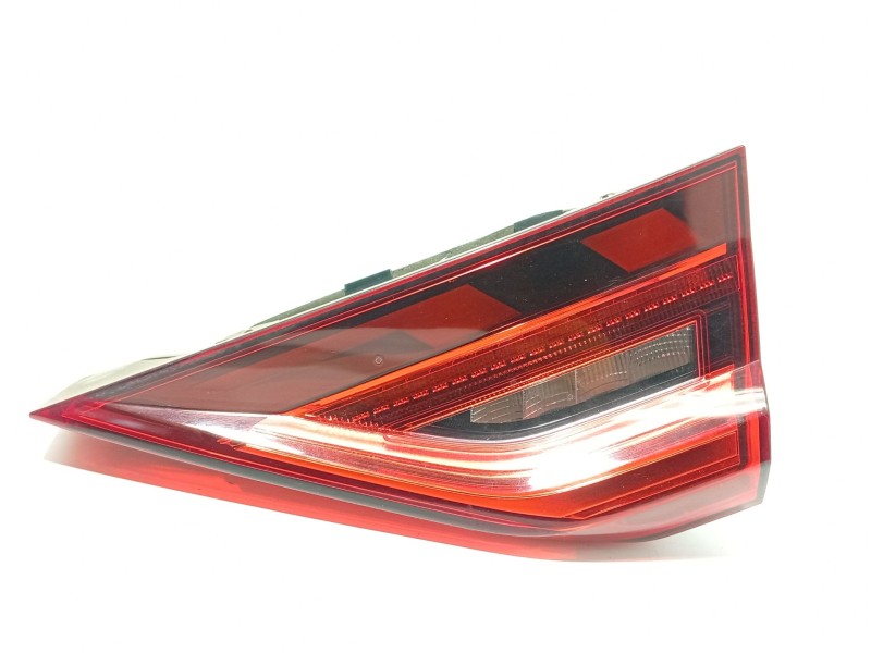 PILOTO TRASERO DERECHO INTERIOR 82A945094B 