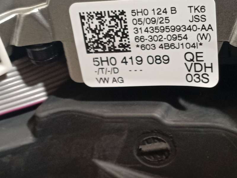 Recambio de volante para volkswagen  golf viii 1.5 referencia OEM IAM 5H0419089QEVDH - Plata 5