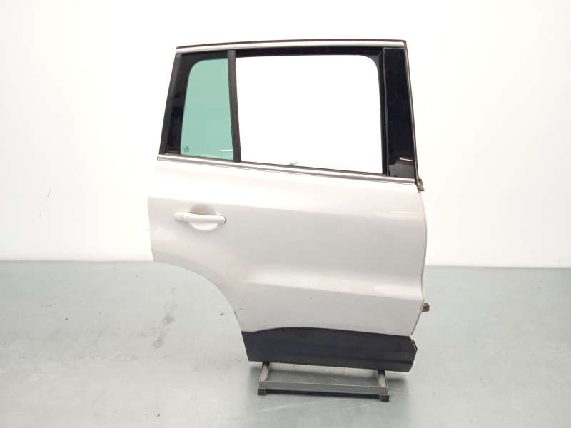 PUERTA TRASERA DERECHA 5N0833056A 