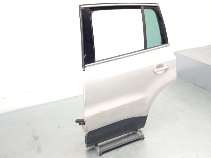 Recambio de puerta trasera izquierda para volkswagen tiguan (5n_) 2.0 tfsi 4motion referencia OEM IAM 5N0833055A - Blanco 2
