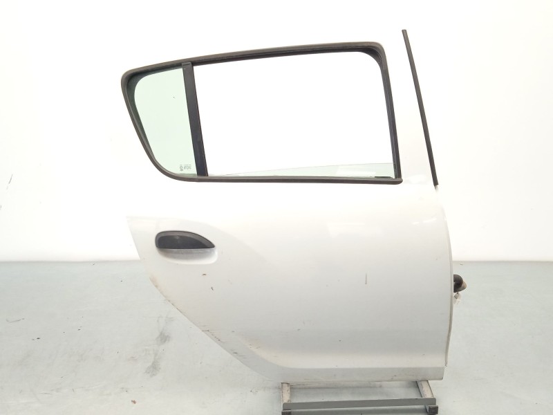 PUERTA TRASERA DERECHA 821002434R 