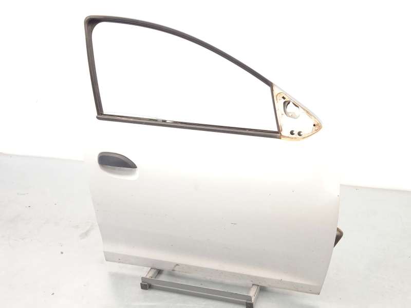 Recambio de puerta delantera derecha para dacia sandero ii (b8_) 1.2 referencia OEM IAM 801008681R - Blanco 3