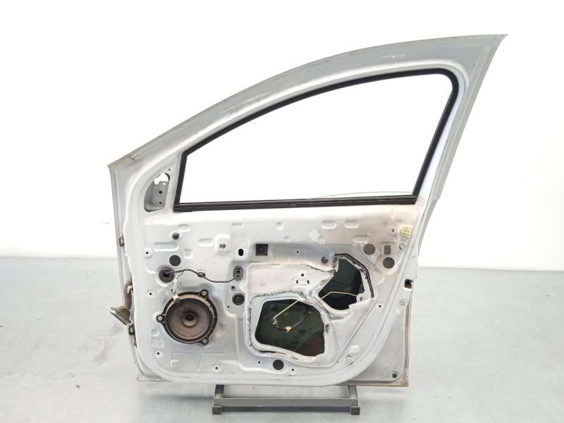 Recambio de puerta delantera derecha para dacia sandero ii (b8_) 1.2 referencia OEM IAM 801008681R - Blanco 5