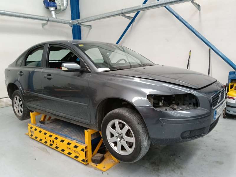 VOLVO S40 II (544)
