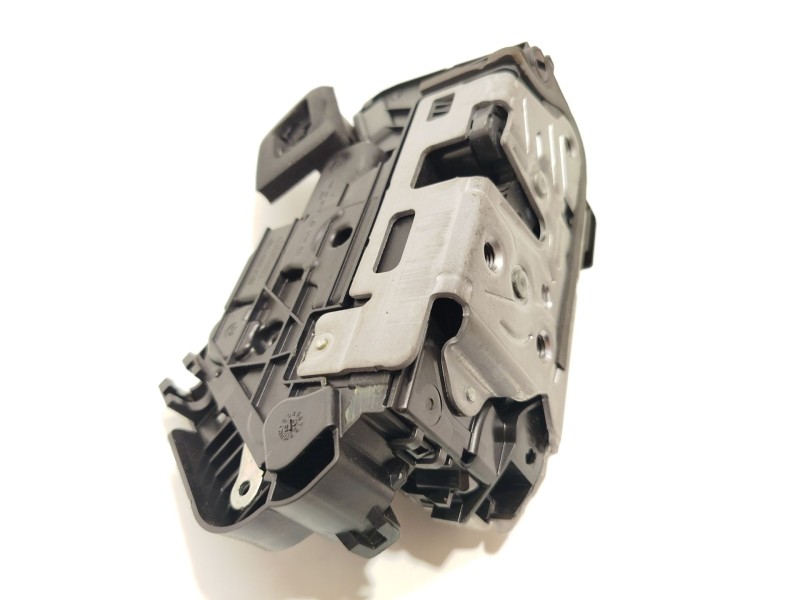 CERRADURA PUERTA DELANTERA DERECHA 5TB837016E 