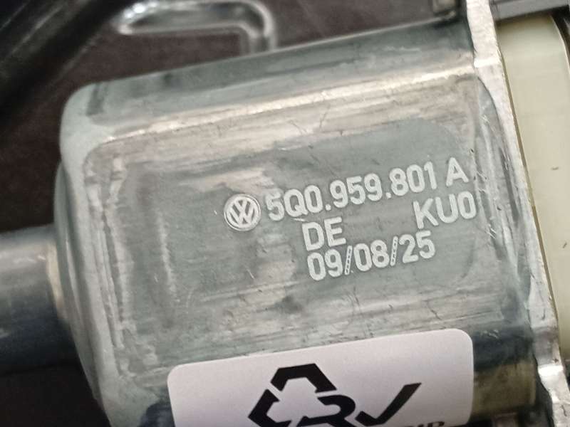 Recambio de elevalunas delantero izquierdo para volkswagen  golf viii 1.5 referencia OEM IAM 5H0837401M 5Q0959801A - Plata 4
