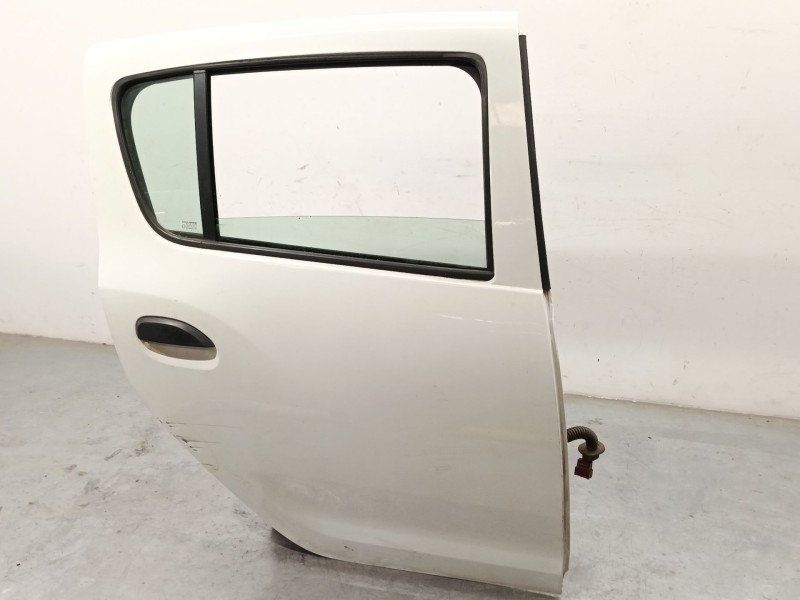 PUERTA TRASERA DERECHA 821002434R 