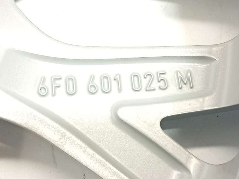 Recambio de llanta para seat ibiza v (kj1, kjg) 1.0 tsi referencia OEM IAM 6F0601025M8Z8 6