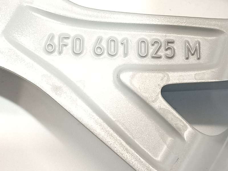 Recambio de llanta para seat ibiza v (kj1, kjg) 1.0 tsi referencia OEM IAM 6F0601025M8Z8 6