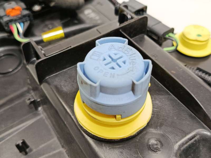 Recambio de deposito aditivo fap adblue para peugeot partner tepee 1.6 bluehdi 100 referencia OEM IAM 9808625280 1682619880 - Gris 5