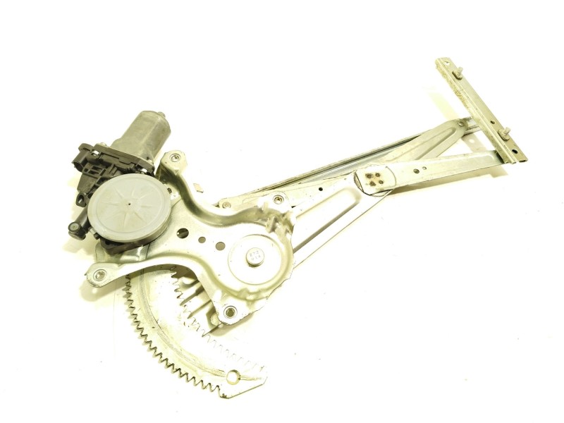 ELEVALUNAS DELANTERO DERECHO 5713A386 2621005370