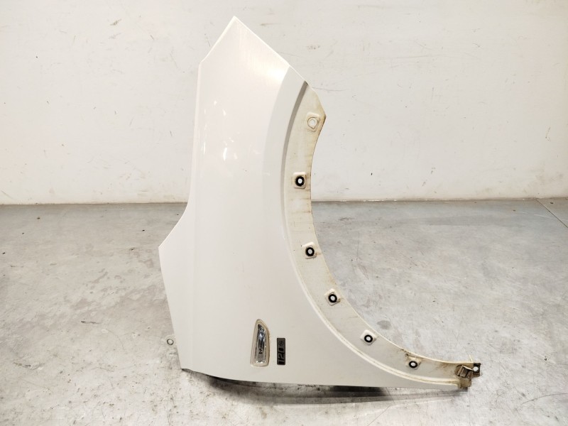 ALETA DELANTERA DERECHA 39136754 