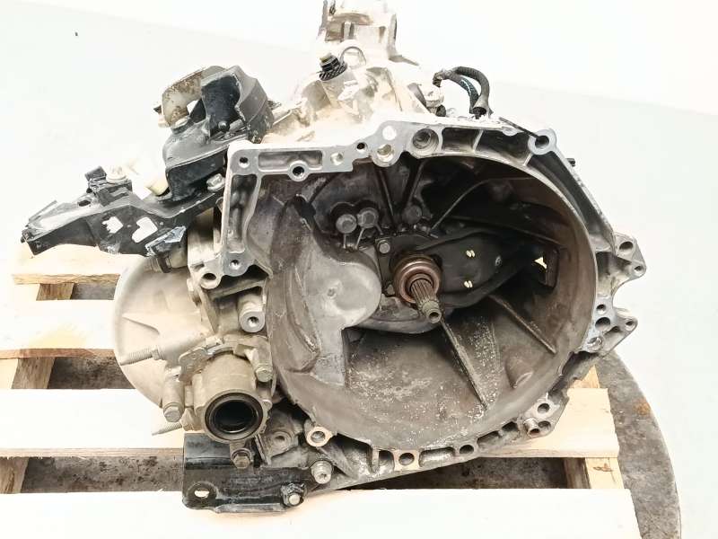 Recambio de caja cambios para peugeot rifter allure standard referencia OEM IAM 20V260 9837381980 2