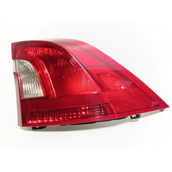 PILOTO TRASERO DERECHO 30796268 