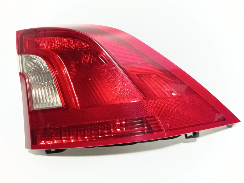 PILOTO TRASERO DERECHO 30796268 