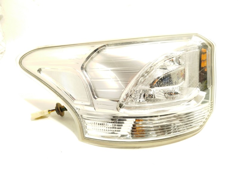 PILOTO TRASERO IZQUIERDO 8330B103 