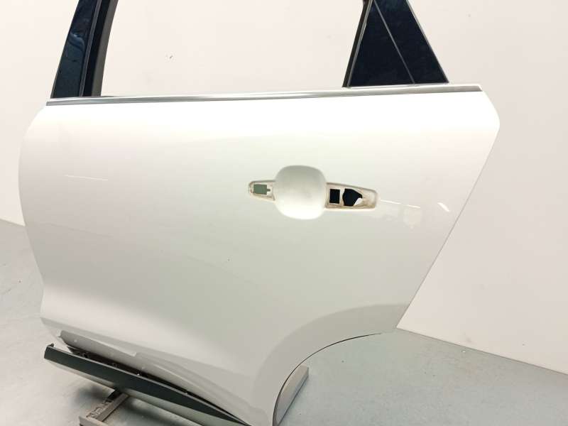 Recambio de puerta trasera izquierda para jaguar f-pace (x761) 2.0 td4 awd referencia OEM IAM T4A1371 - Blanco 2