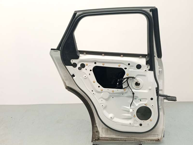 Recambio de puerta trasera izquierda para jaguar f-pace (x761) 2.0 td4 awd referencia OEM IAM T4A1371 - Blanco 4