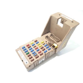 CAJA RELES / FUSIBLES 82201AG041 