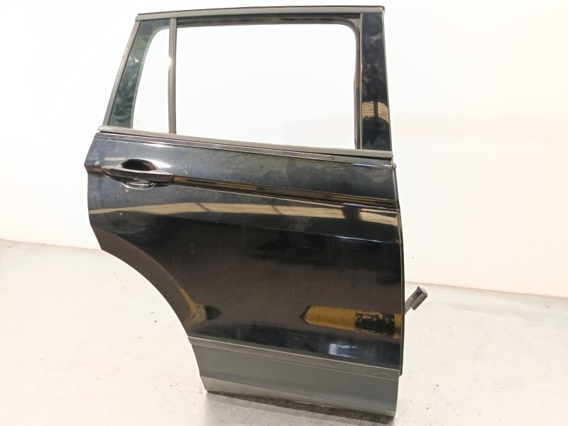 PUERTA TRASERA DERECHA 5NA833056J 