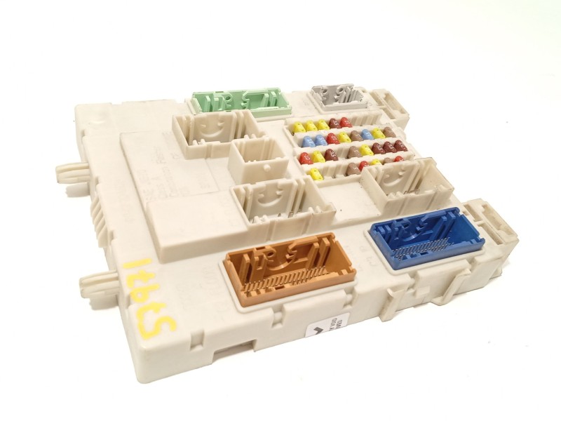 CAJA RELES / FUSIBLES GV6T14A073DJ 