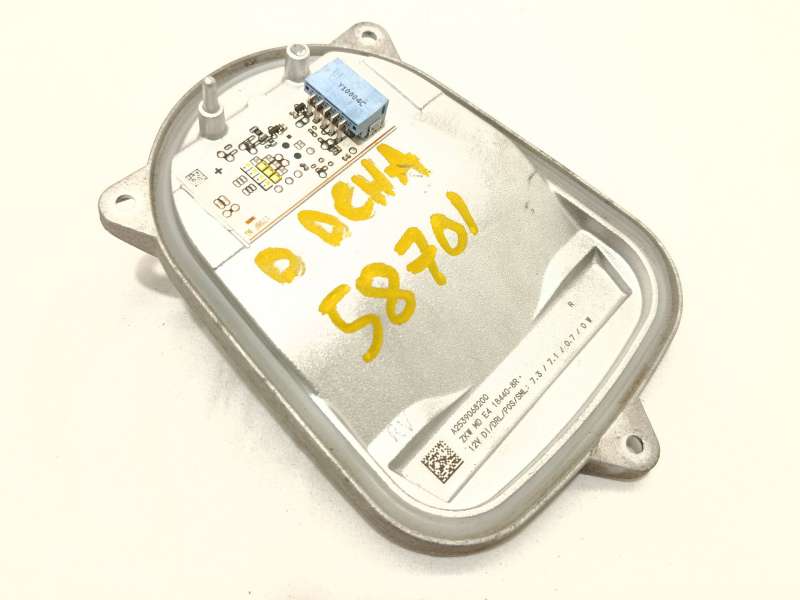 CENTRALITA LED DERECHA A2539068200 