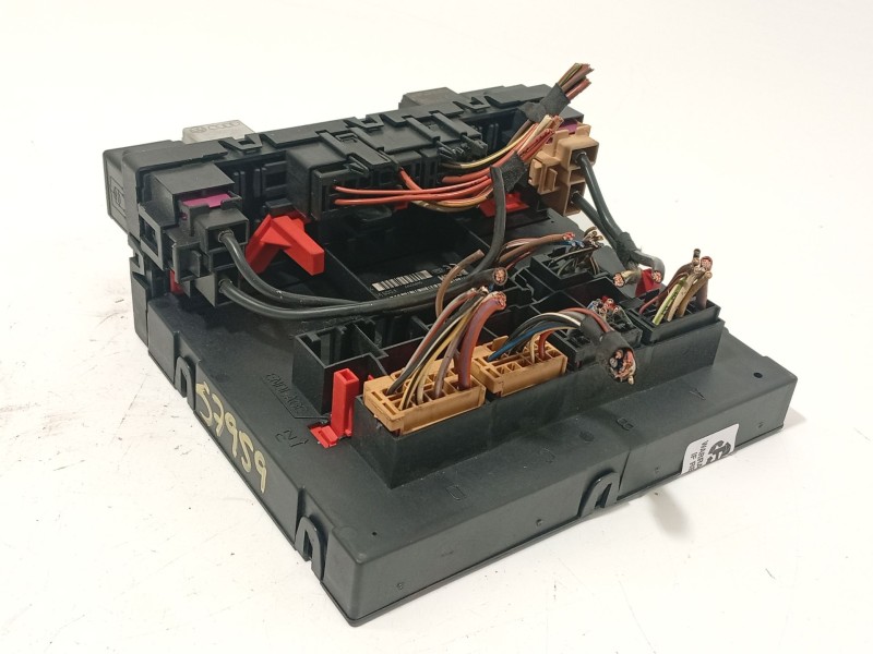 CAJA RELES / FUSIBLES 3C0937049AE 