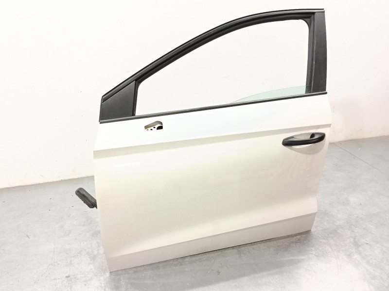 PUERTA DELANTERA IZQUIERDA 6F0831051B 