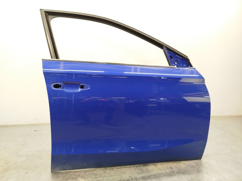 PUERTA DELANTERA DERECHA 6V0831056A 