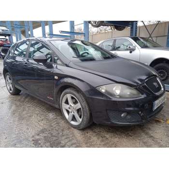 SEAT LEON (1P1)